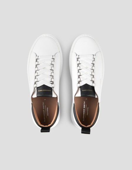 WEMBLEY MAN WHITE BLACK
