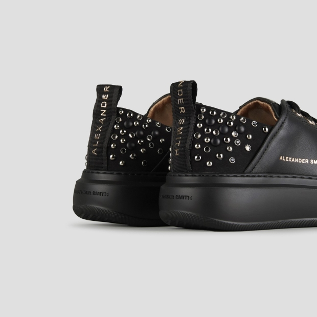 Sneakers Alexander Smith wembley woman in black leather with studs on the heel and black sole - 4