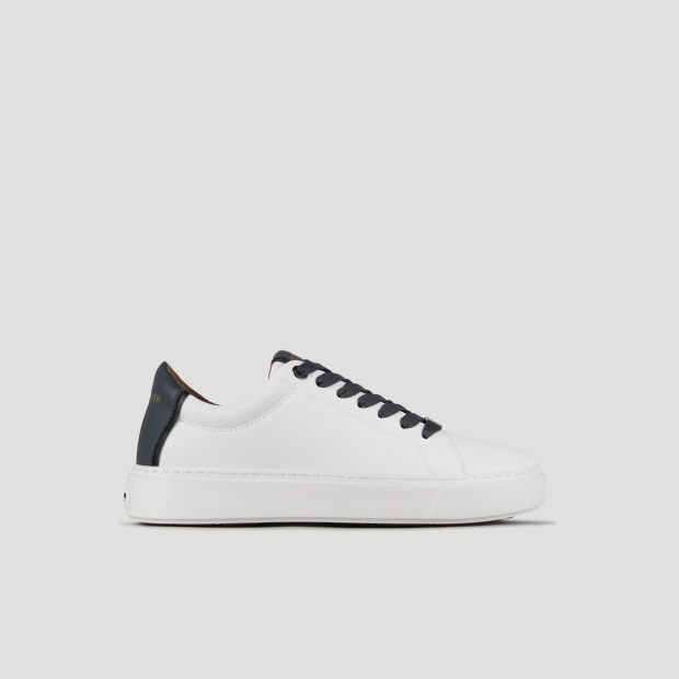 Sneakers Alexander Smith london man in white smooth leather and dark avio heel - 1