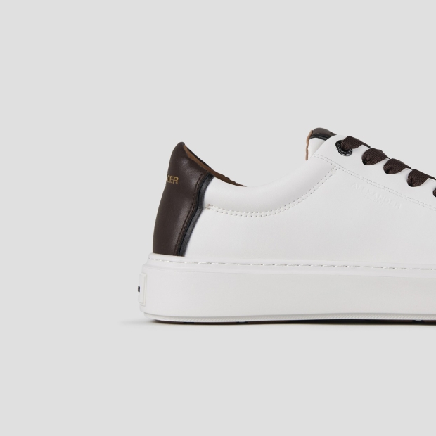 Sneakers Alexander Smith london man in white smooth leather and dark brown heel - 2