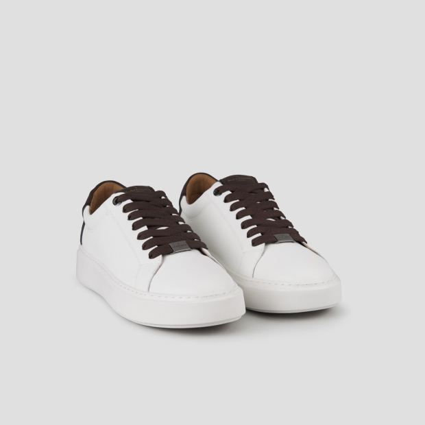 Sneakers Alexander Smith london man in white smooth leather and dark brown heel - 3