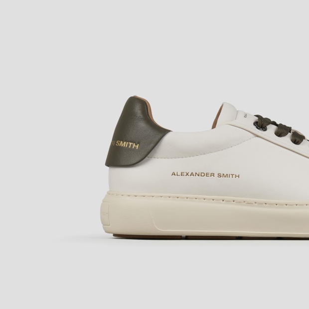 Sneakers Alexander Smith soho man in smooth white leather with green back and laces - 2