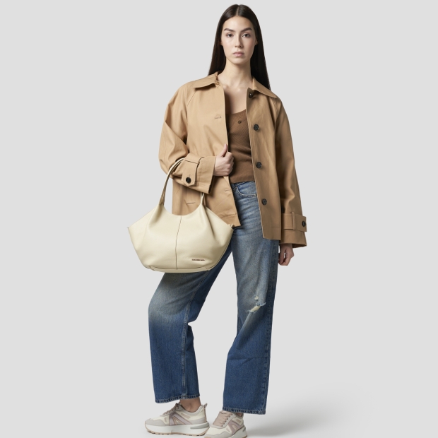 Sneakers Alexander Smith rachel medium shoulder bag in ivory tumbled leather - 7