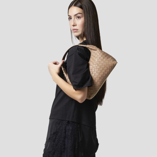 Sneakers Alexander Smith chloe small shoulder bag in beige woven leather - 2