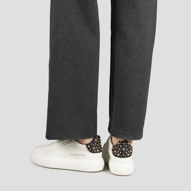 Sneakers Alexander Smith soho woman in white leather and black back with studs - 2