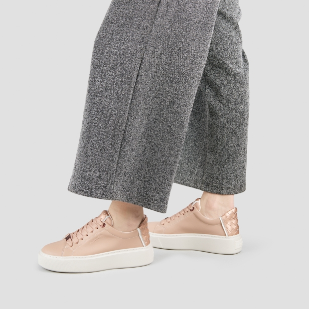 Sneakers Alexander Smith london woman in rose leather and woven leather back - 2