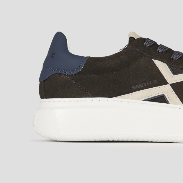 Sneakers Alexander Smith college man in brown suede with white logo on the side and blue back - 3