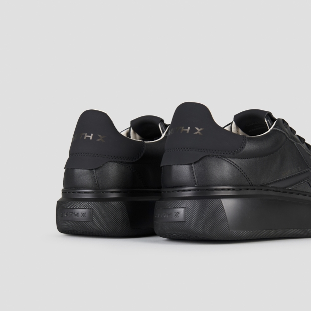 Sneakers Alexander Smith college man in black with black sole - 5