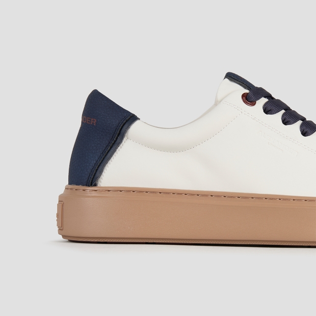 Sneakers Alexander Smith london man in white leather and blue details, with camel sole - 3