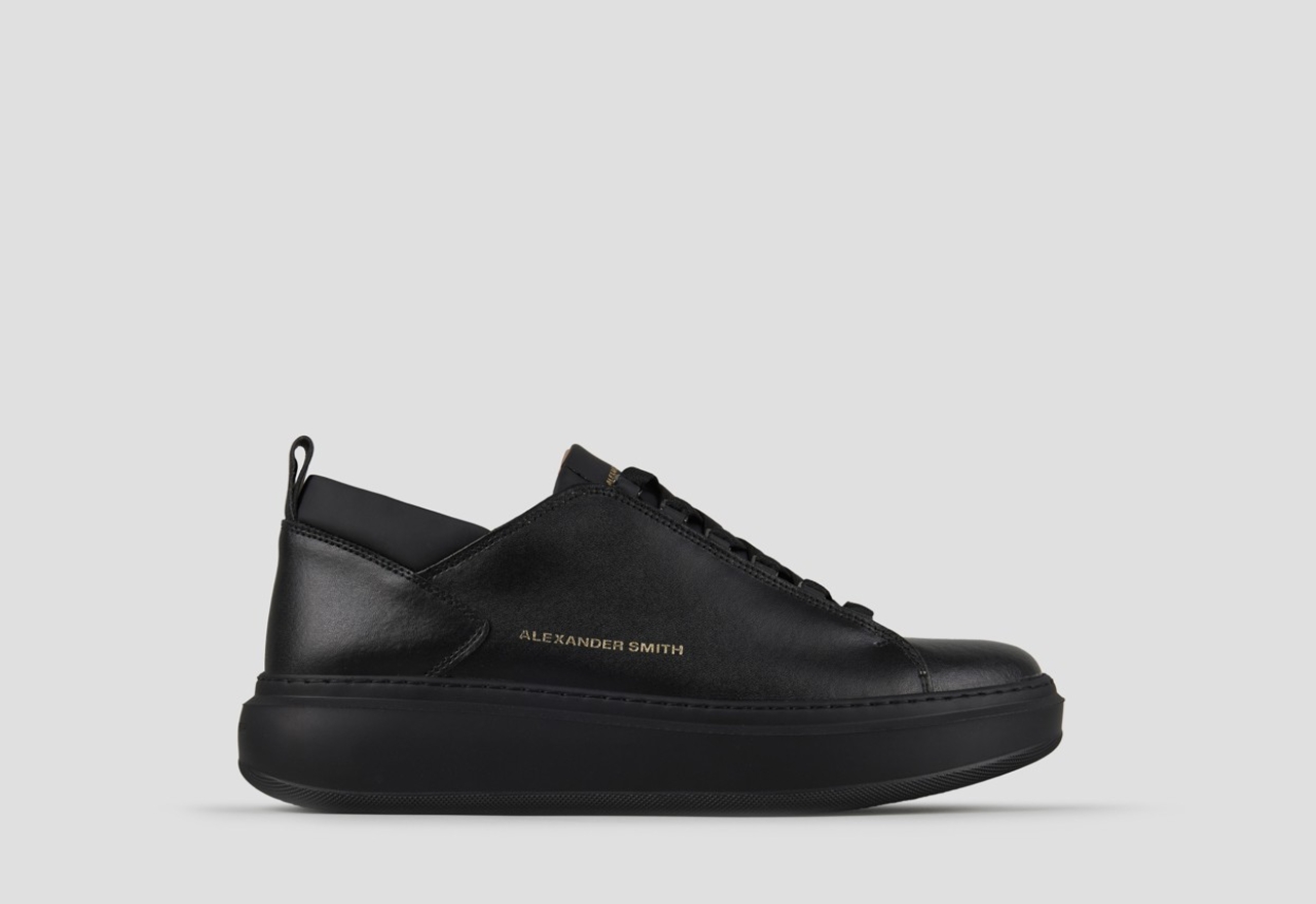 Sneakers Alexander Smith wembley uomo in morbida pelle nera e suola nera - 1