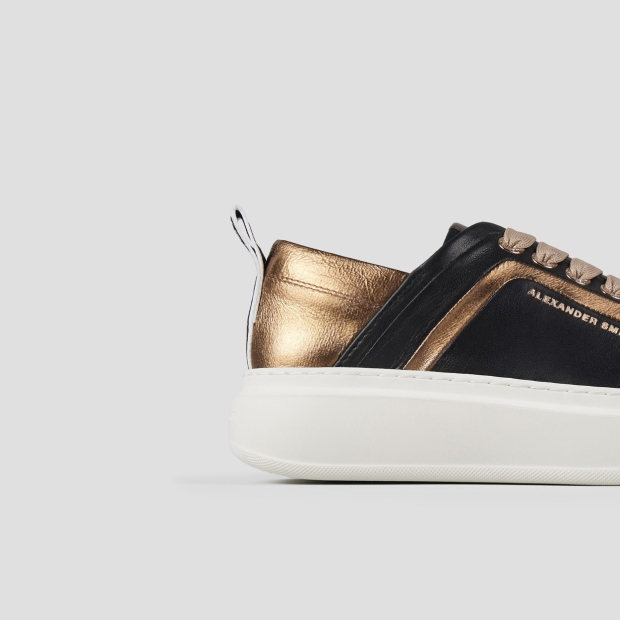 Sneakers Alexander Smith wembley donna in pelle nera con nervatura laterale e tallone bronzo - 2