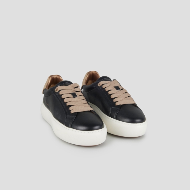 Sneakers Alexander Smith soho donna in morbida pelle nera e dettagli beige - 3
