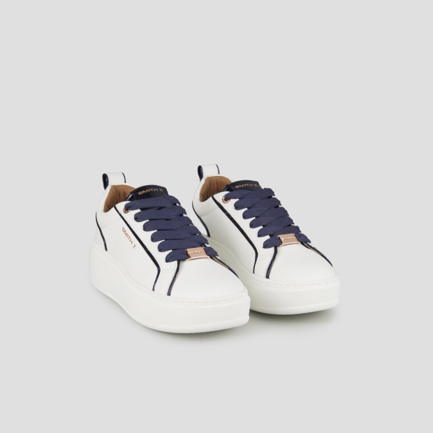 Sneakers Alexander Smith stone donna in bianco e dettagli in laminato blu - 3