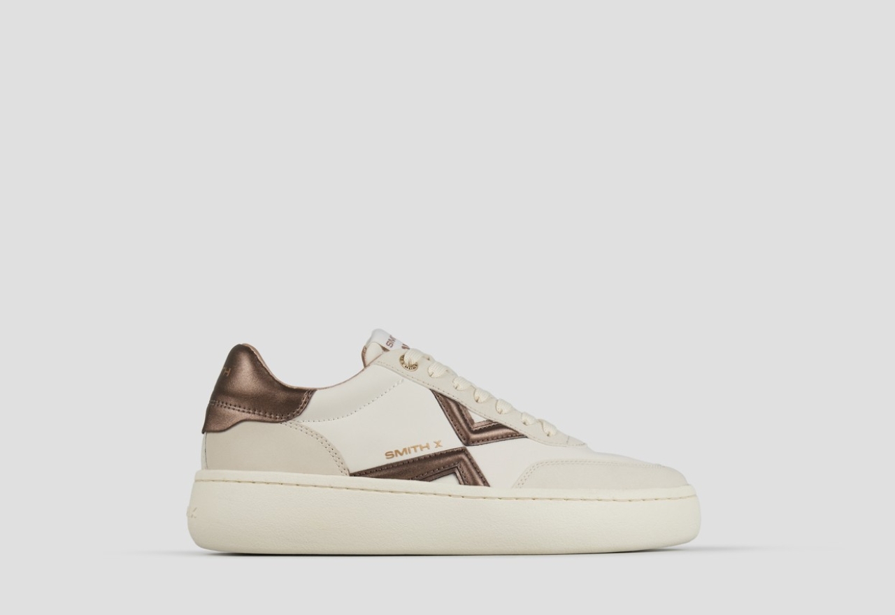 Sneakers Alexander Smith ocean donna in bianco con logo laterale e tallone in bronzo laminato - 1