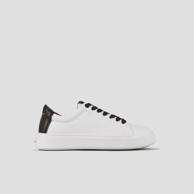 Sneakers Alexander Smith london uomo in morbida pelle bianca e tallone marrone scuro - 1