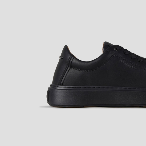 Sneakers Alexander Smith london uomo in pelle liscia nera, suola nera e logo in metallo - 3