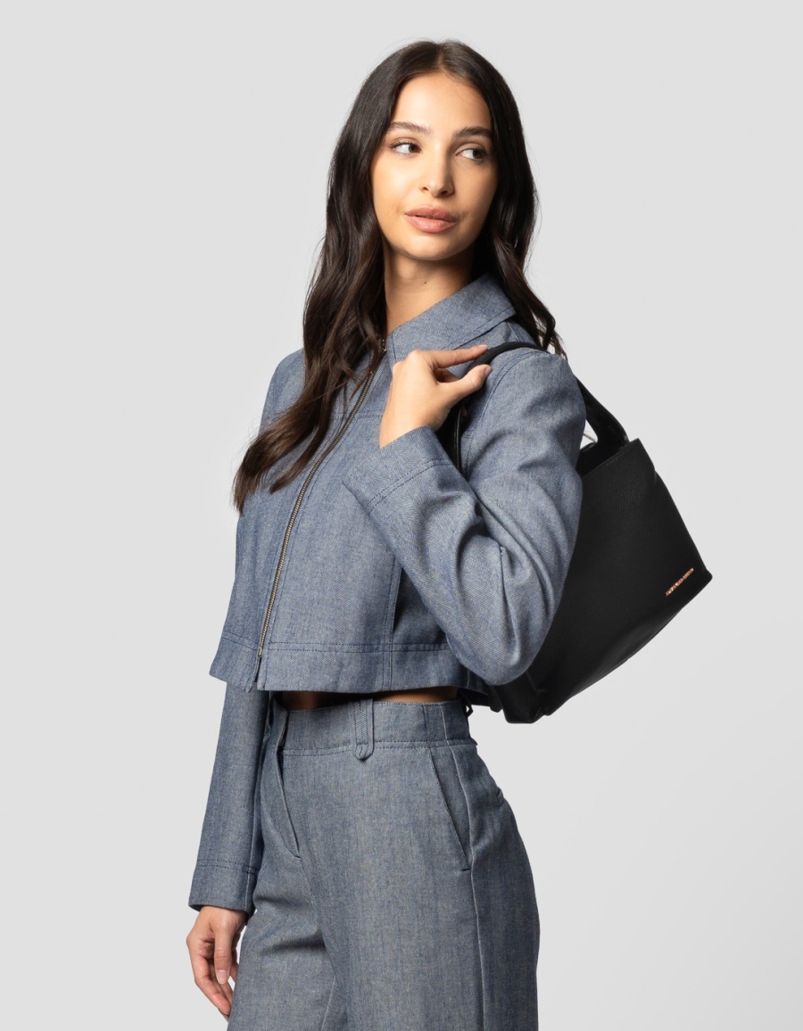 Sneakers Alexander Smith cindy borsa a spalla con tracolla in pelle bottalata nera - 2