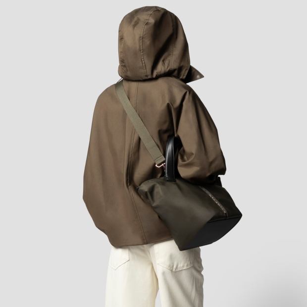 Sneakers Alexander Smith lauren medium borsa a mano con tracolla in nylon verde militare - 2