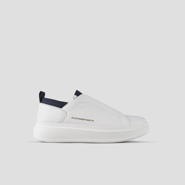 Sneakers Alexander Smith wembley slip-on uomo in morbida pelle bianca con dettagli blu - 1