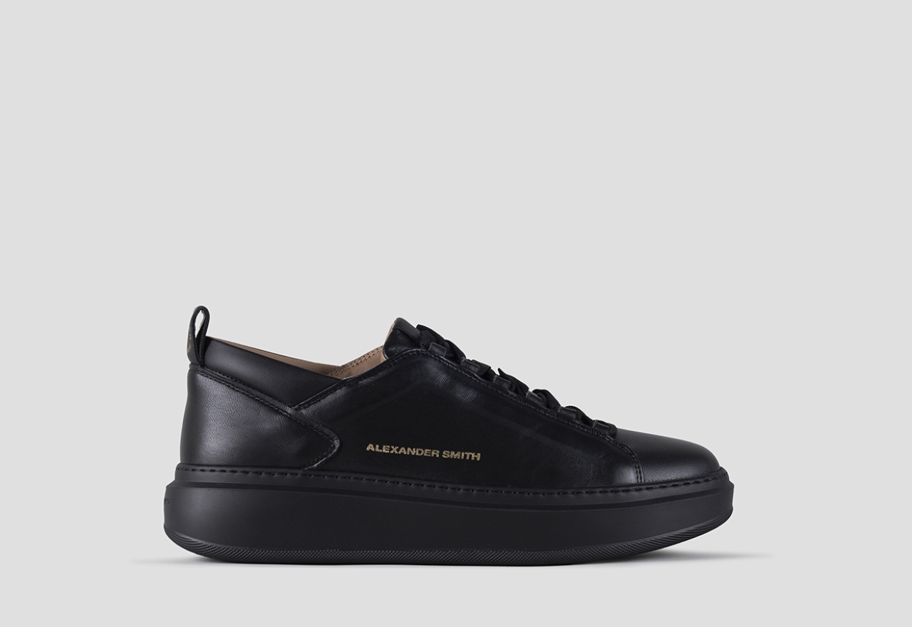 Sneakers Alexander Smith wembley uomo alta frequenza in morbida pelle nera e suola nera - 1