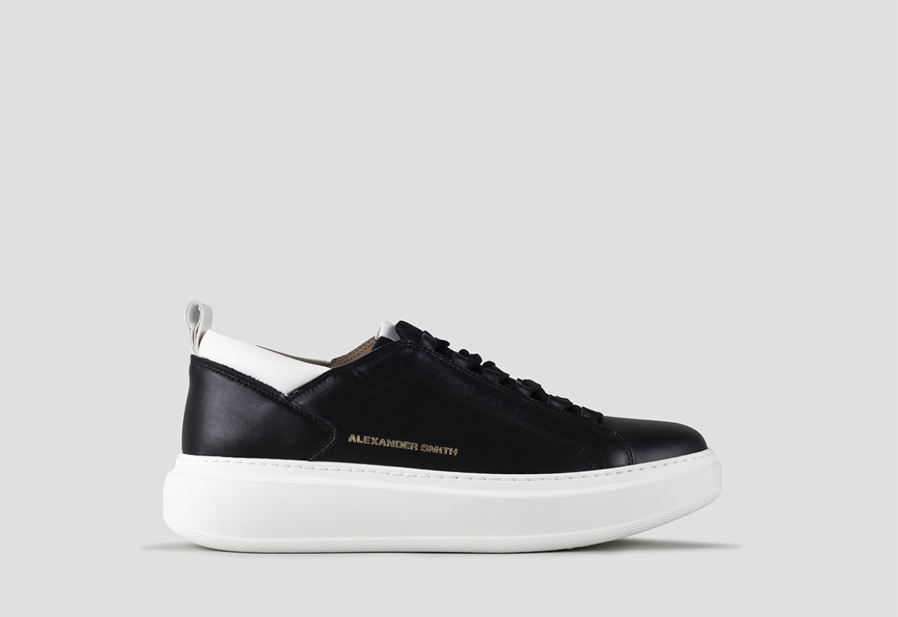 Sneakers Alexander Smith wembley uomo alta frequenza in morbida pelle nera e dettagli bianchi - 1