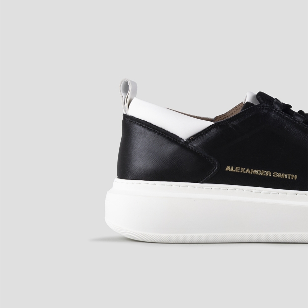 Sneakers Alexander Smith wembley uomo alta frequenza in morbida pelle nera e dettagli bianchi - 2