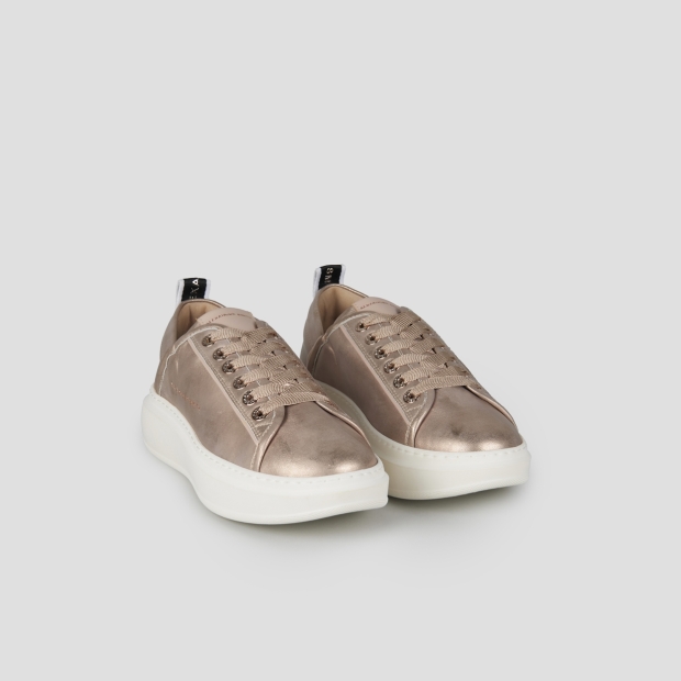 Sneakers Alexander Smith wembley donna in pelle laminata color nude - 3