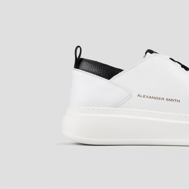 Sneakers Alexander Smith wembley uomo decostruita in pelle bottalata bianca e dettagli neri - 3
