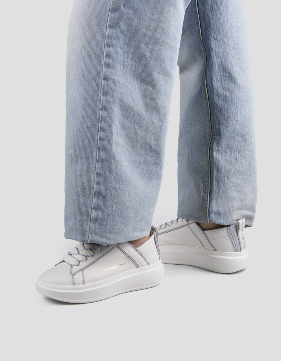 Sneakers Alexander Smith wembley donna decostruita in pelle bianca e dettagli azzurri - 2
