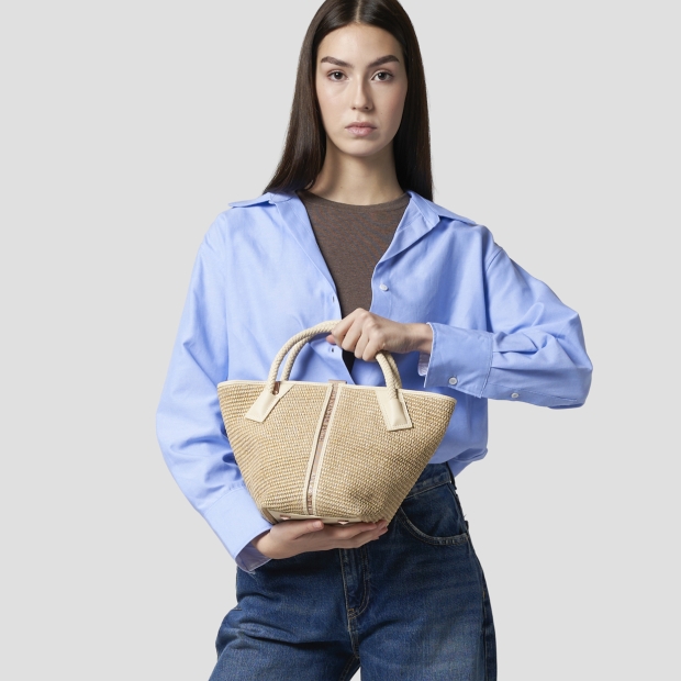Sneakers Alexander Smith lauren small borsa a mano con tracolla in rafia beige e manico intrecciato crema - 2