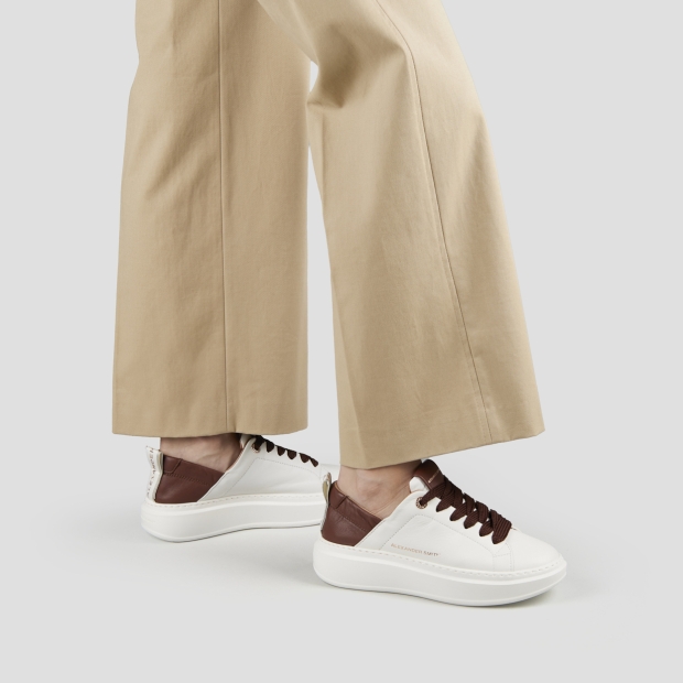 Sneakers Alexander Smith webley donna in nappa bianca e tallone arricciato marrone - 2