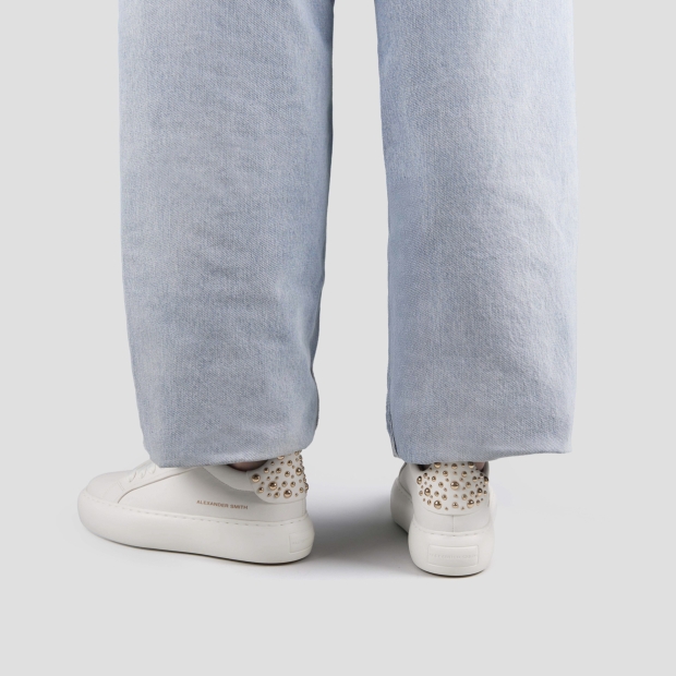 Sneakers Alexander Smith soho donna in pelle bianca e tallone con borchie - 2