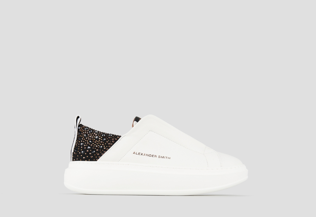 Sneakers Alexander Smith wembley slip-on donna in pelle bianca e tallone nero con strass - 1