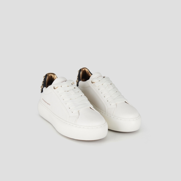 Sneakers Alexander Smith soho donna in pelle bianca e tallone nero con borchie - 4