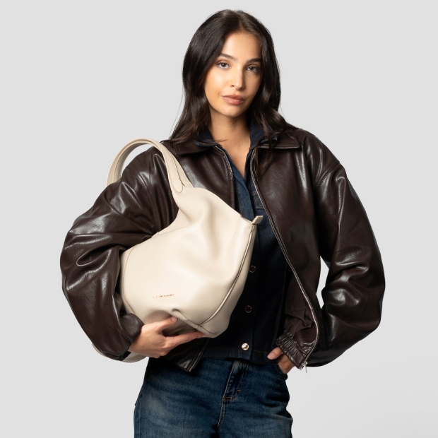 Sneakers Alexander Smith rachel large borsa a spalla in pelle bottalata avorio - 2