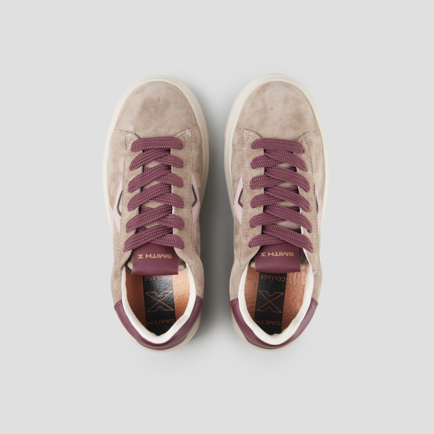 Sneakers Alexander Smith college donna in suede taupe, logo laterale rosa e tallone bordeaux - 6