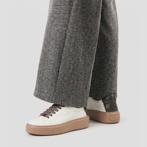 Sneakers Alexander Smith london donna in pelle bianca e tallone verde, con suola marrone - 2