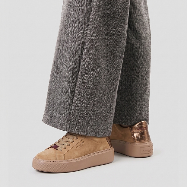 Sneakers Alexander Smith london donna sfoderata in camoscio camel e tallone laminato bronzo - 2
