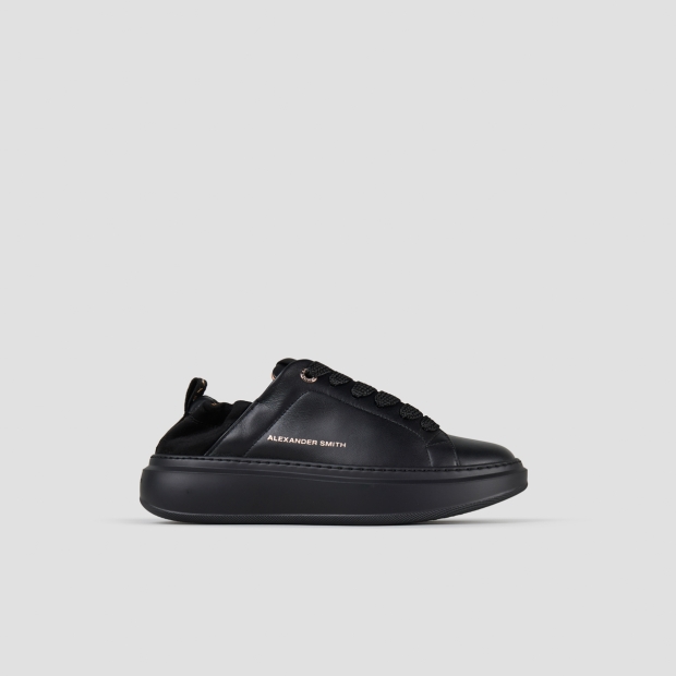 Sneakers Alexander Smith wembley donna in pelle nera con tallone arricciato e suola nera - 1