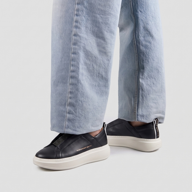 Sneakers Alexander Smith wembley slip-on donna in pelle nera e microborchie sulla linguetta - 2