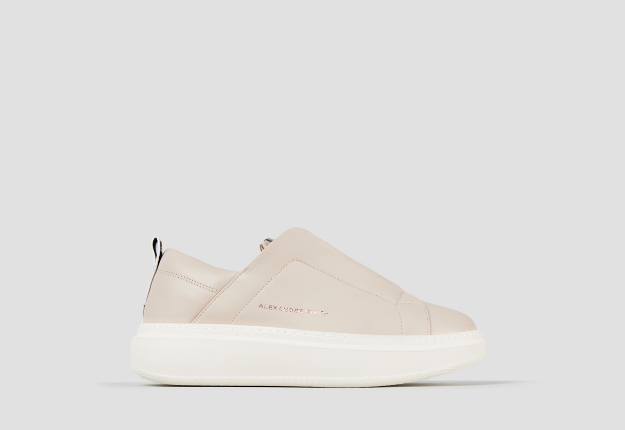 Sneakers Alexander Smith wembley slip-on donna in pelle avorio e microborchie sulla linguetta - 1