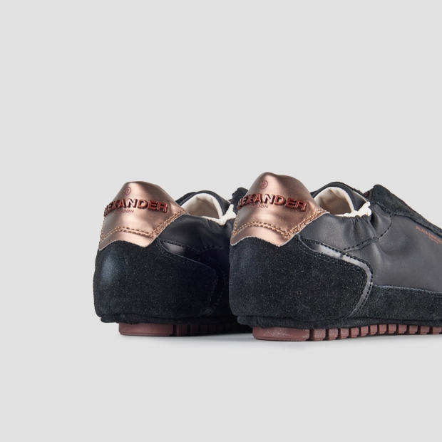 Sneakers Alexander Smith river donna in nappa e suede neri con tallone bronzo - 5